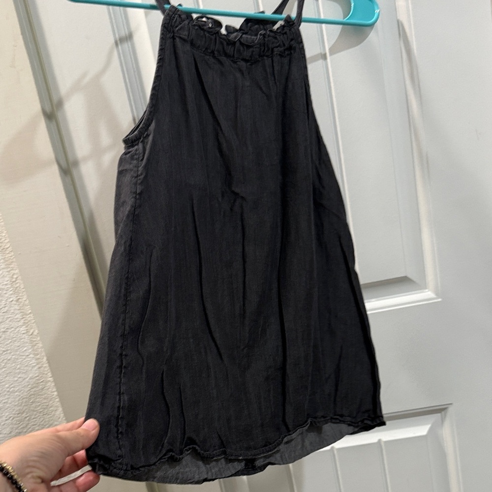 Black Sleeveless Top